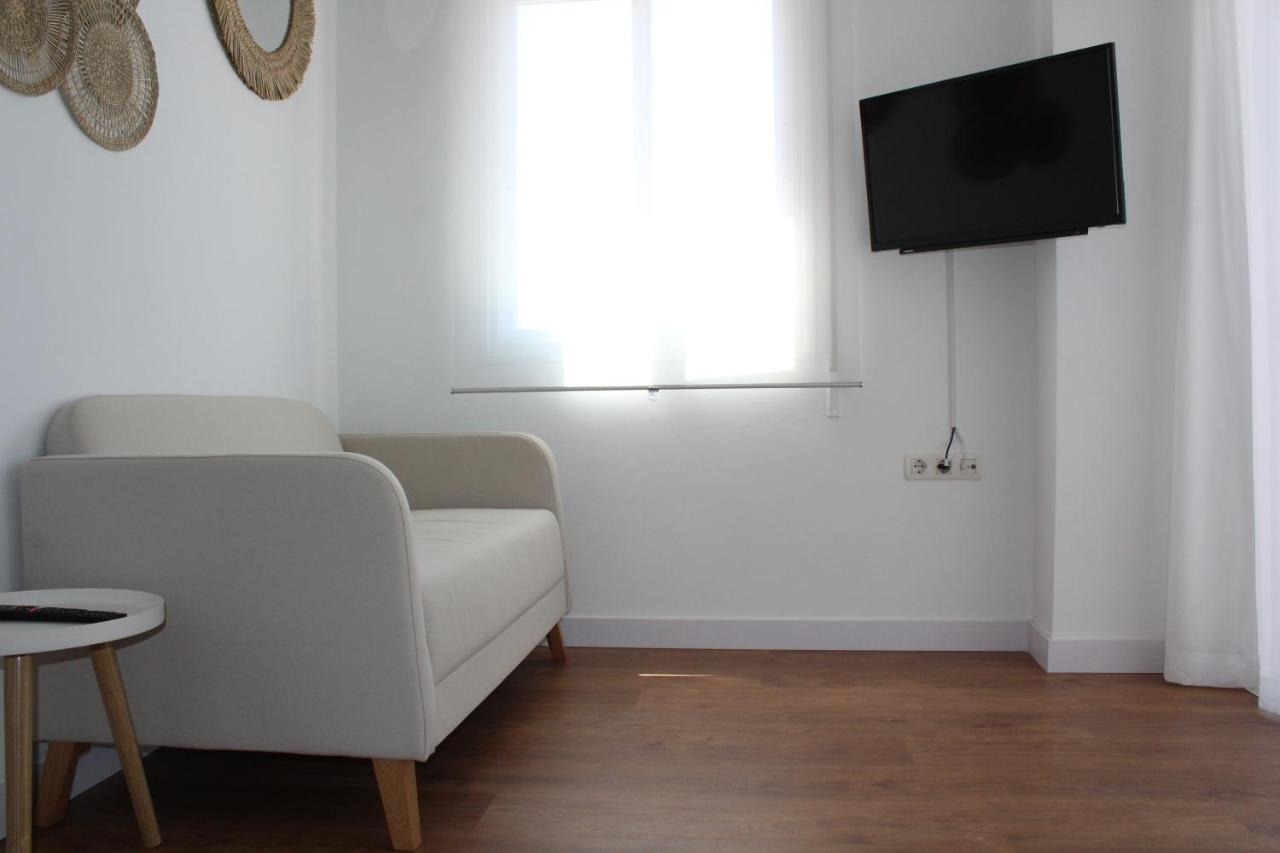 Beautiful Brand New 2 Bedroom Flat With Terrace مالقة المظهر الخارجي الصورة