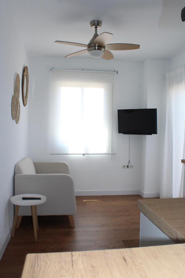 Beautiful Brand New 2 Bedroom Flat With Terrace مالقة المظهر الخارجي الصورة